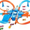 Ultimate Hot Wheels Crashing Action with the Criss Cross Crash Track Set!